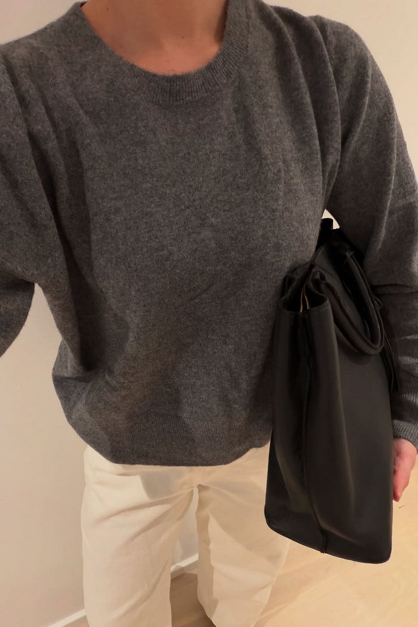 Knitted Cashmere Round Neck Sweater