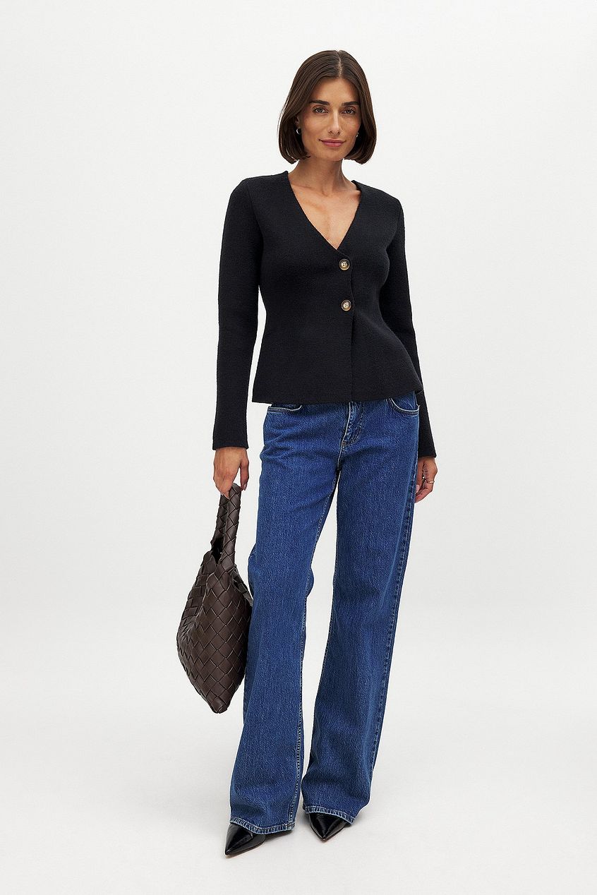 Knitted Overlapping Fitted Cardigan