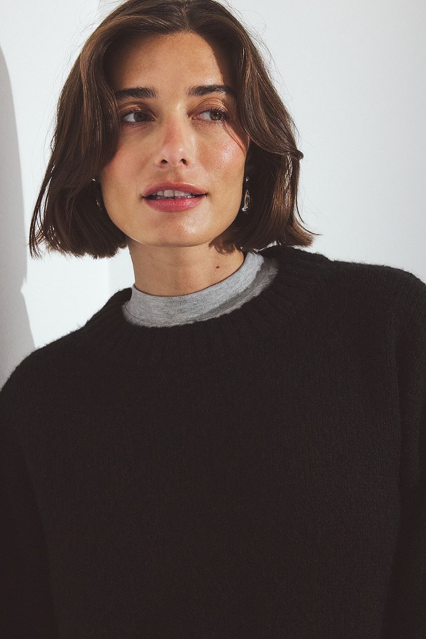 Round Neck Wool Blend Knitted Sweater